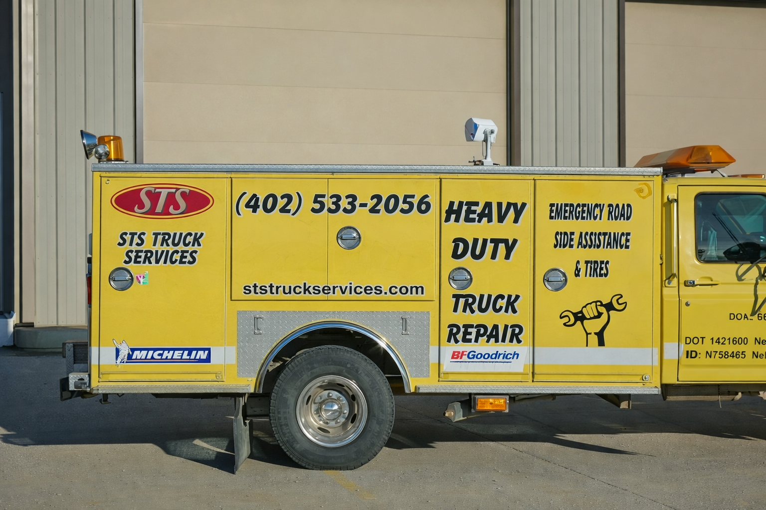 Heavy-duty roadside assistance by STS Truck Services